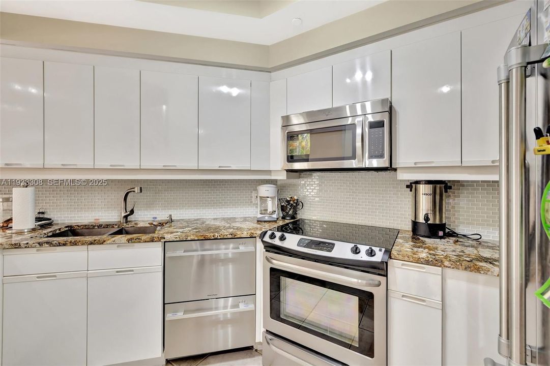 Activo con contrato: $375,000 (1 camas, 1 baños, 1180 Pies cuadrados)