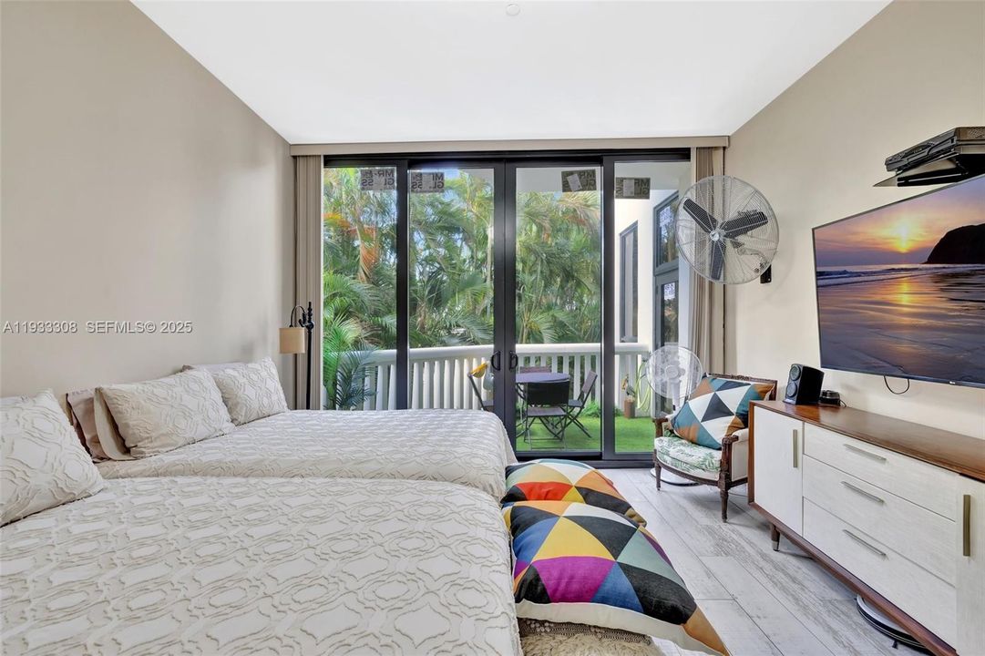 Activo con contrato: $375,000 (1 camas, 1 baños, 1180 Pies cuadrados)