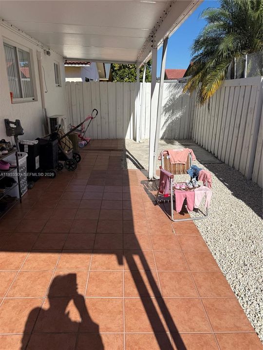 待售: $575,000 (4 贝兹, 2 浴室, 1452 平方英尺)