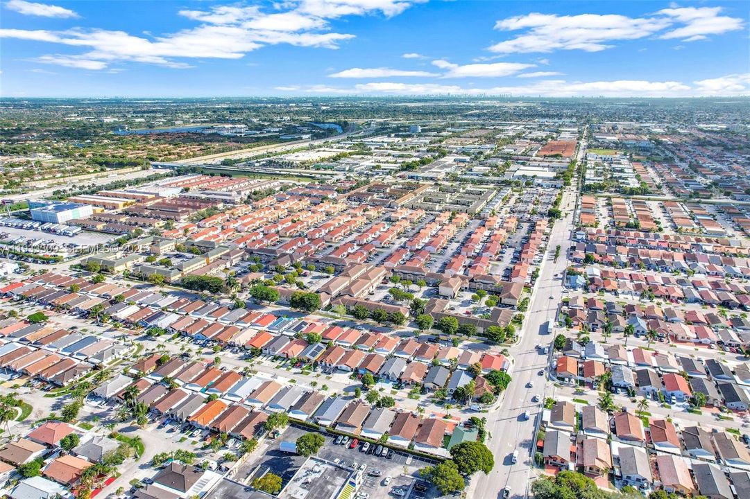 待售: $575,000 (4 贝兹, 2 浴室, 1452 平方英尺)