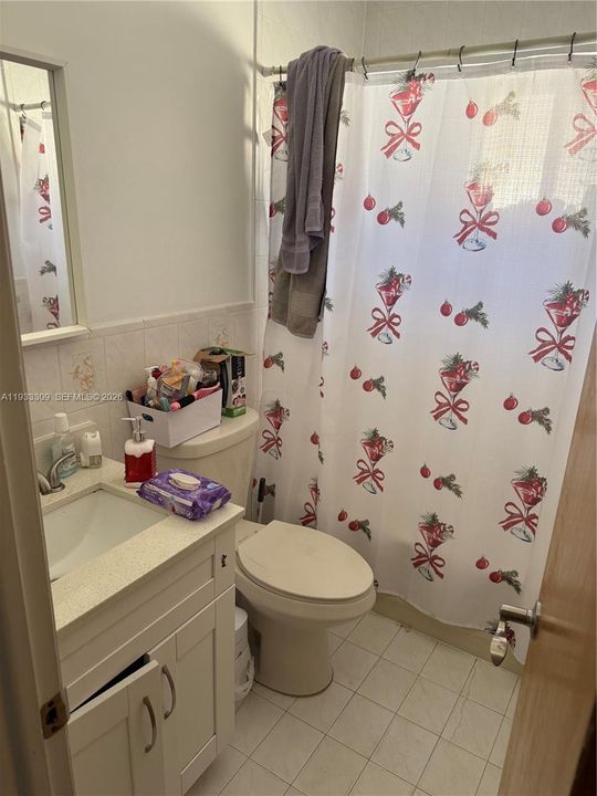 待售: $575,000 (4 贝兹, 2 浴室, 1452 平方英尺)