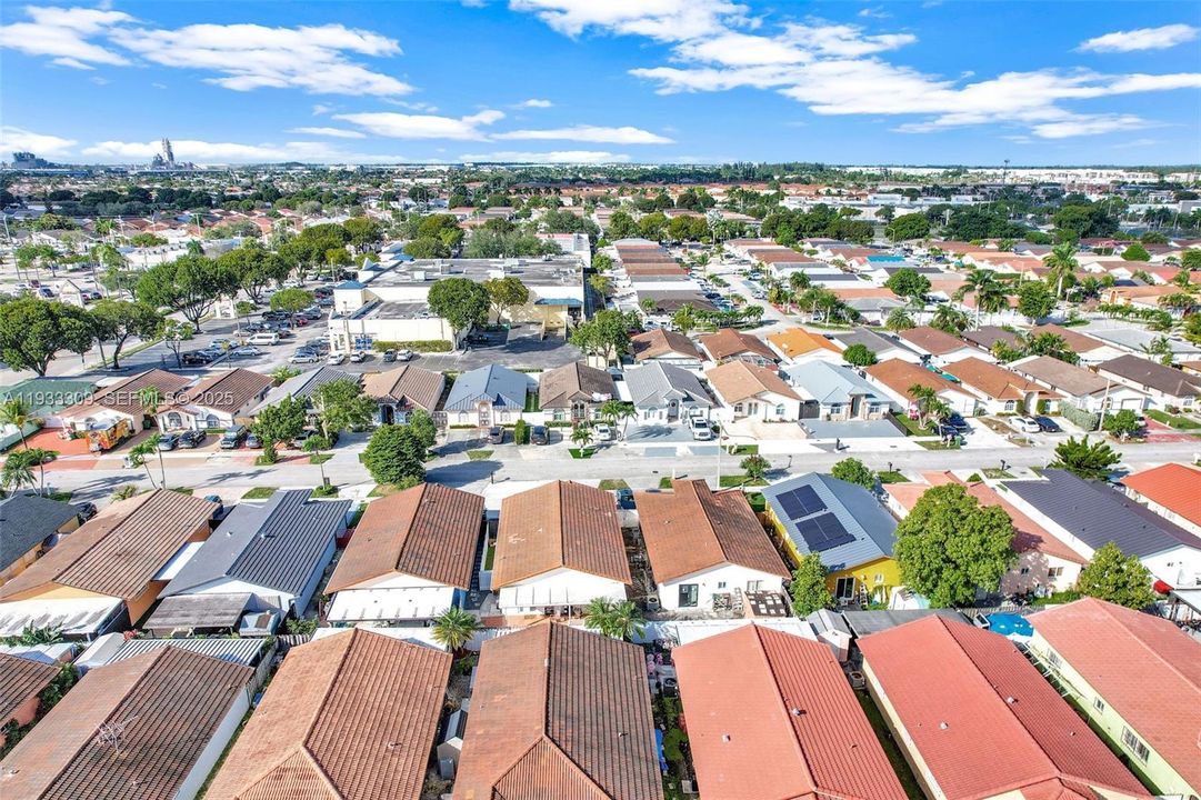 待售: $575,000 (4 贝兹, 2 浴室, 1452 平方英尺)