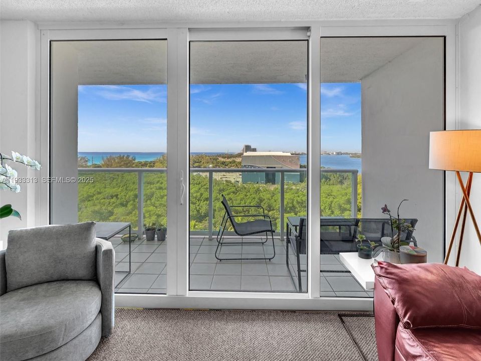 В аренду: $2,890 (2 спален, 2 ванн, 1357 Квадратных фут)