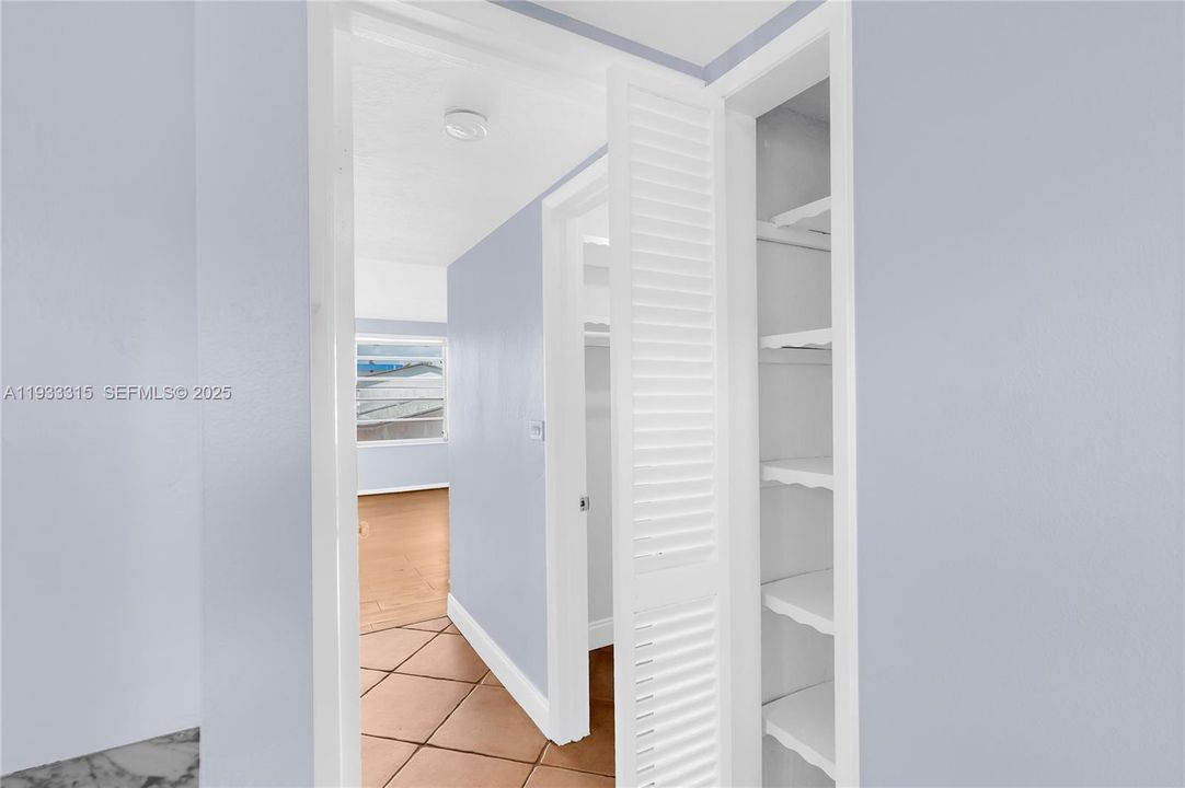 出租: $1,495 (1 贝兹, 1 浴室, 825 平方英尺)