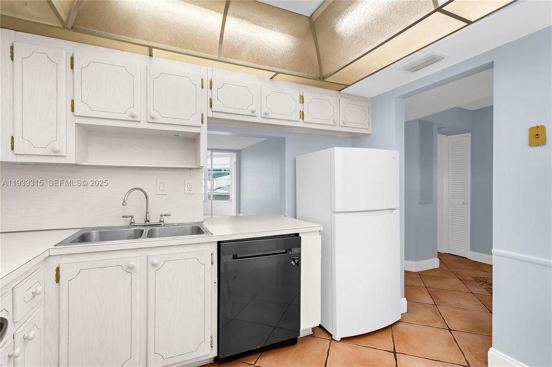 出租: $1,495 (1 贝兹, 1 浴室, 825 平方英尺)