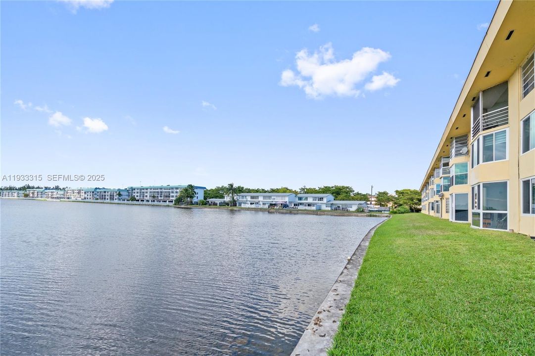 出租: $1,495 (1 贝兹, 1 浴室, 825 平方英尺)