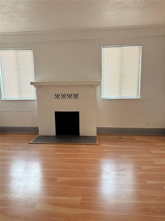 For Rent: $3,000 (3 beds, 2 baths, 1800 Square Feet)