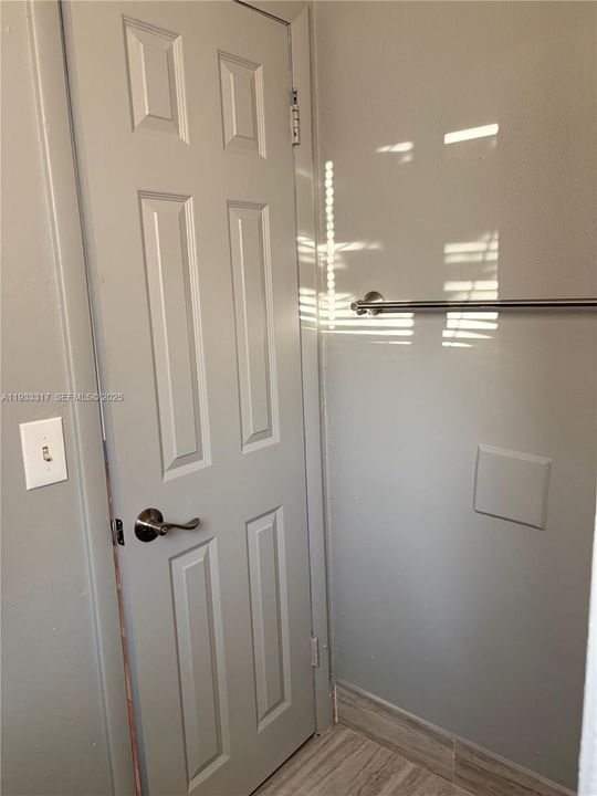 For Rent: $3,000 (3 beds, 2 baths, 1800 Square Feet)