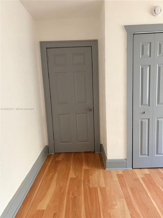 For Rent: $3,000 (3 beds, 2 baths, 1800 Square Feet)