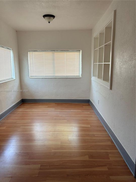 For Rent: $3,000 (3 beds, 2 baths, 1800 Square Feet)