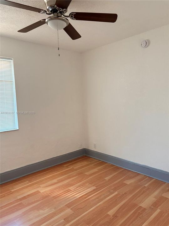 For Rent: $3,000 (3 beds, 2 baths, 1800 Square Feet)