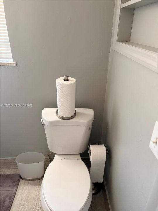 For Rent: $3,000 (3 beds, 2 baths, 1800 Square Feet)