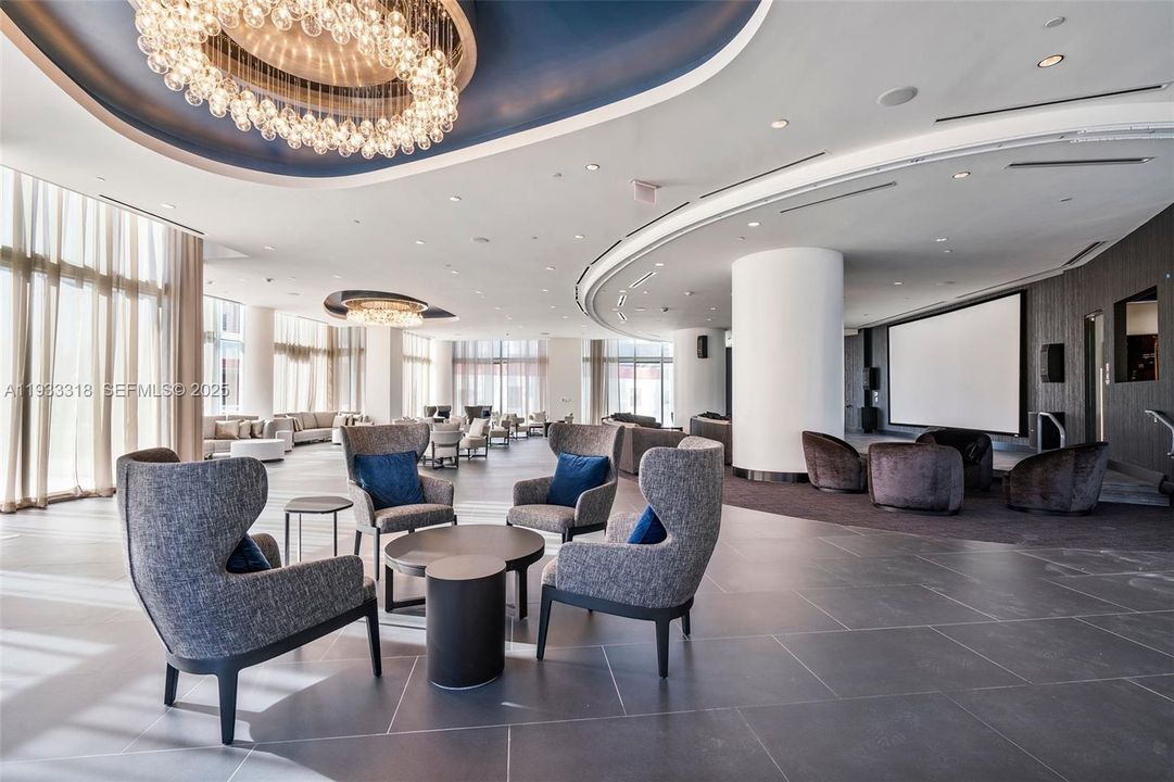 For Rent: $4,800 (1 beds, 1 baths, 937 Square Feet)