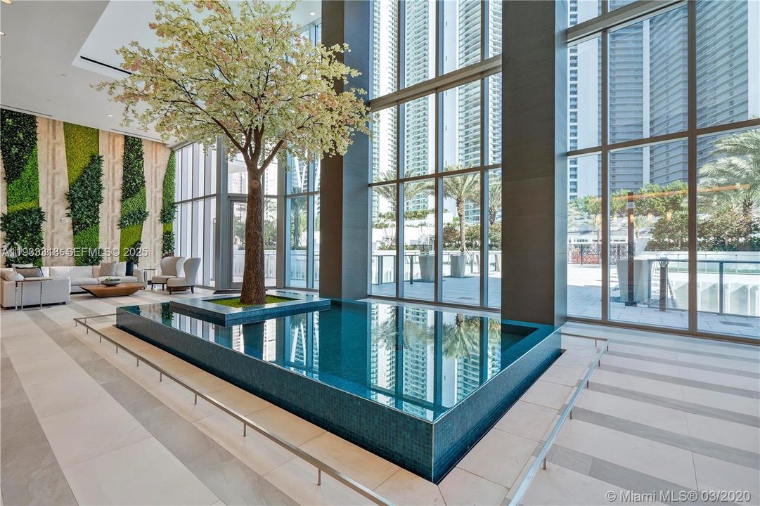 For Rent: $4,800 (1 beds, 1 baths, 937 Square Feet)