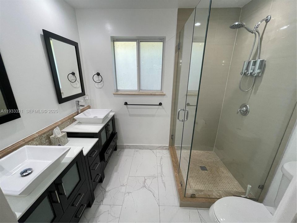 出租: $2,950 (2 贝兹, 2 浴室, 2154 平方英尺)