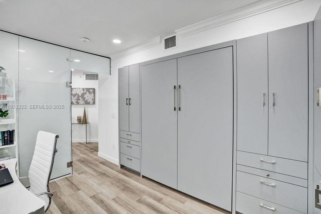 待售: $990,000 (2 贝兹, 2 浴室, 1100 平方英尺)