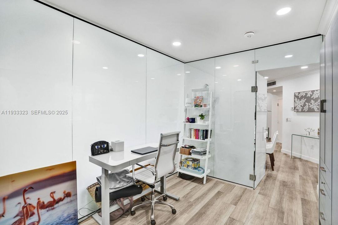 待售: $990,000 (2 贝兹, 2 浴室, 1100 平方英尺)