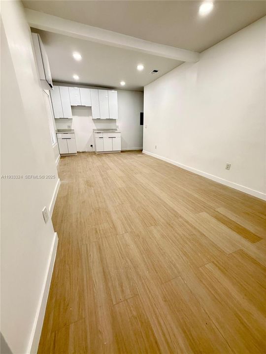 For Rent: $2,700 (2 beds, 2 baths, 2336 Square Feet)