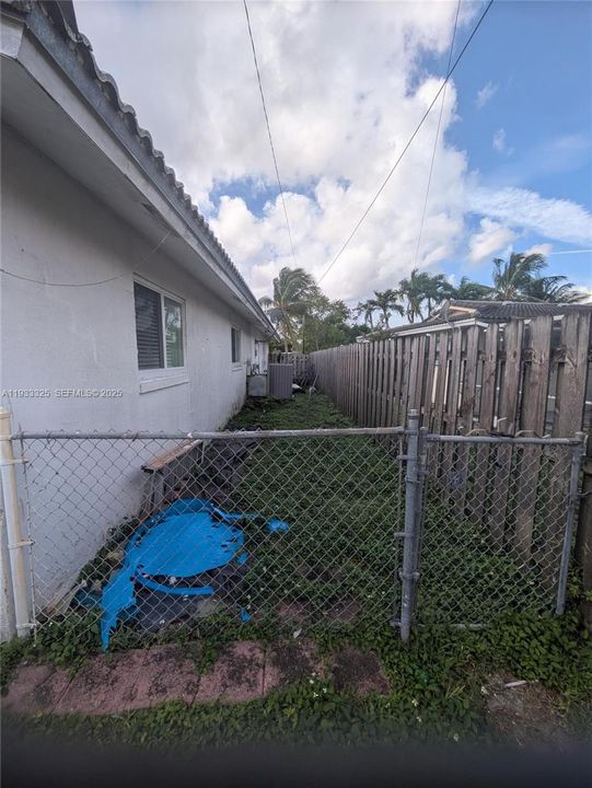 For Sale: $535,000 (3 beds, 2 baths, 1653 Square Feet)