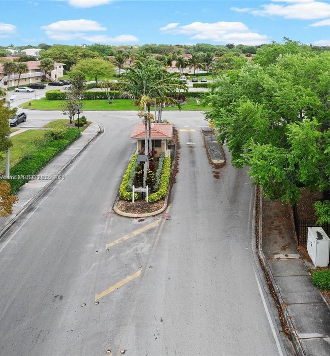 For Rent: $1,750 (2 beds, 2 baths, 768 Square Feet)