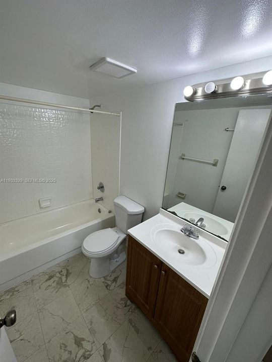 For Rent: $1,750 (2 beds, 2 baths, 768 Square Feet)