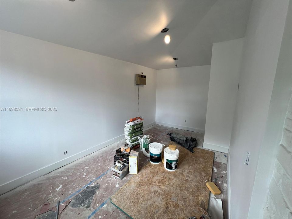 待售: $530,000 (3 贝兹, 1 浴室, 1155 平方英尺)