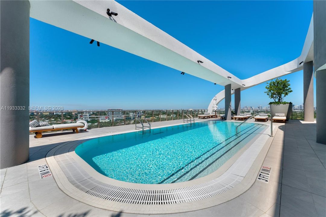 For Sale: $2,995,000 (3 beds, 3 baths, 1696 Square Feet)