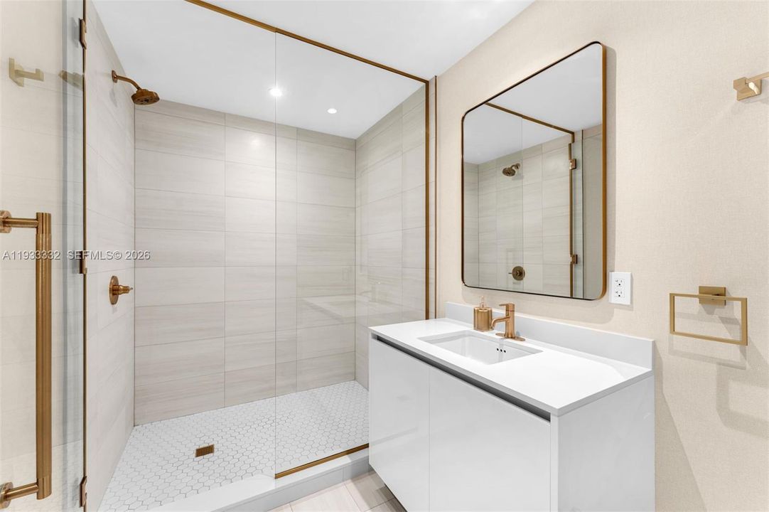 For Sale: $2,995,000 (3 beds, 3 baths, 1696 Square Feet)