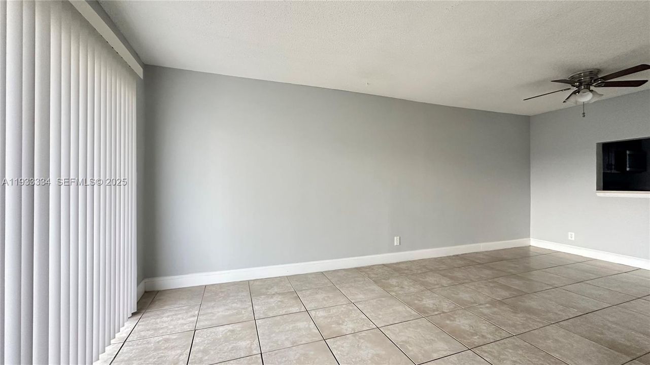 For Rent: $1,550 (1 beds, 1 baths, 750 Square Feet)