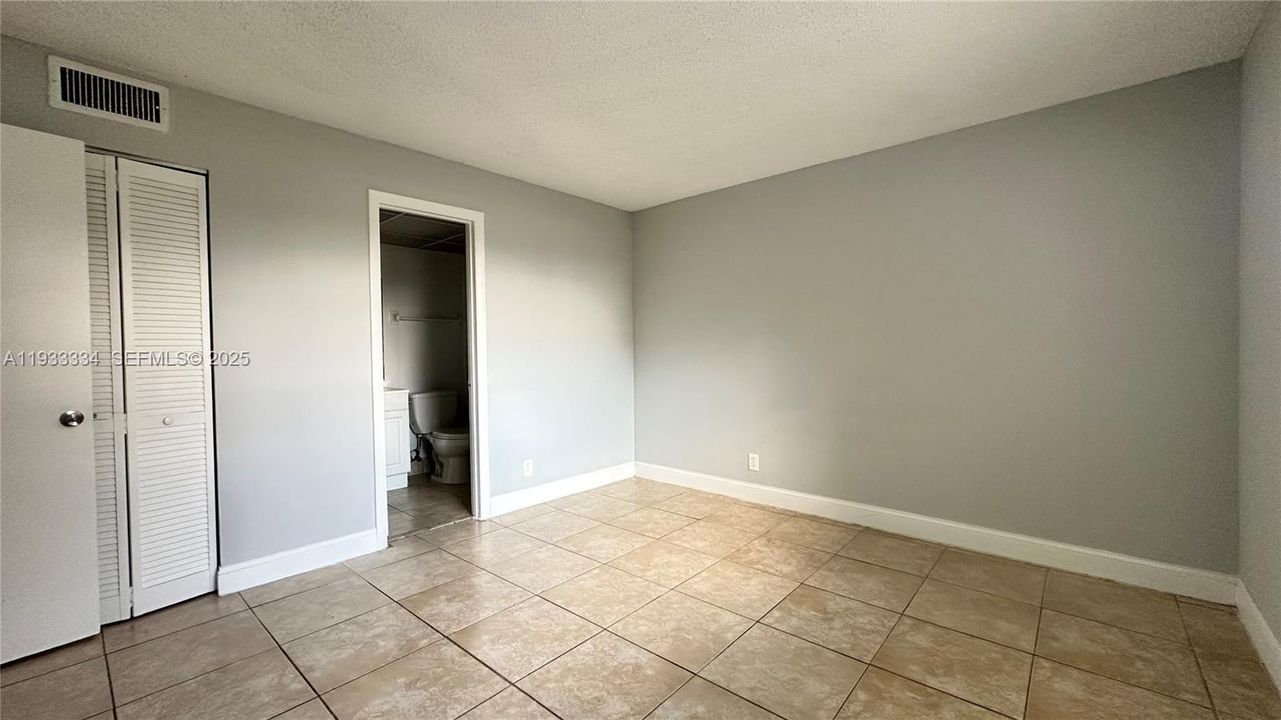 For Rent: $1,550 (1 beds, 1 baths, 750 Square Feet)