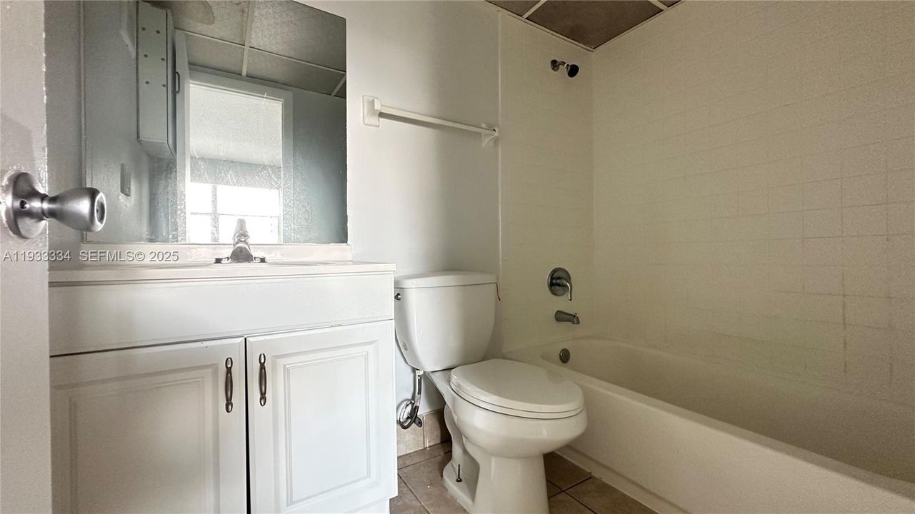 For Rent: $1,550 (1 beds, 1 baths, 750 Square Feet)