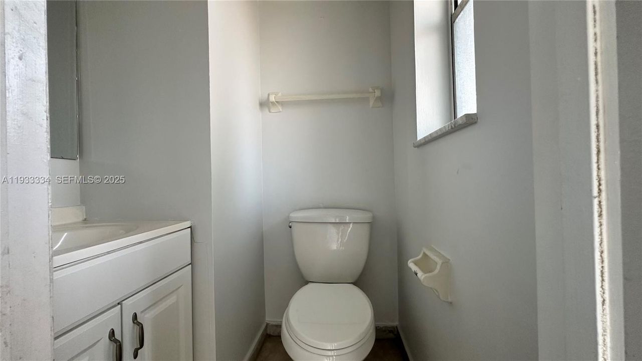 For Rent: $1,550 (1 beds, 1 baths, 750 Square Feet)