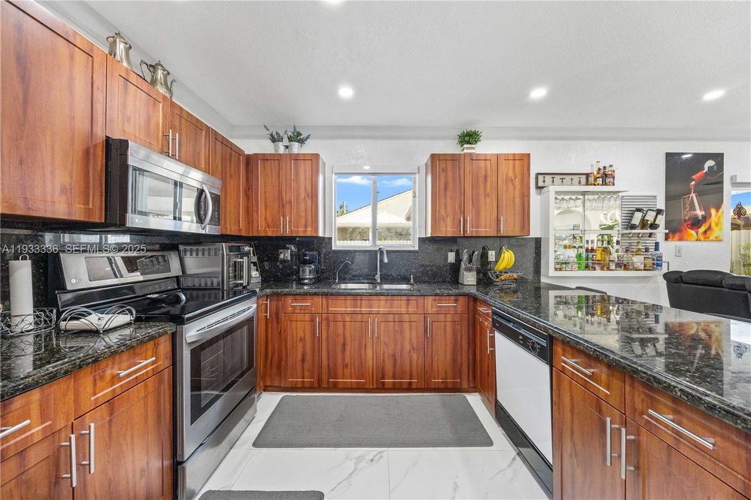 En Venta: $675,000 (3 camas, 2 baños, 1724 Pies cuadrados)