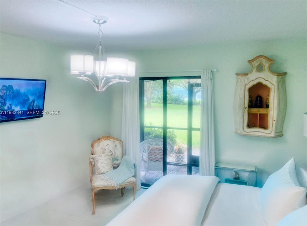 For Sale: $290,000 (2 beds, 2 baths, 1267 Square Feet)