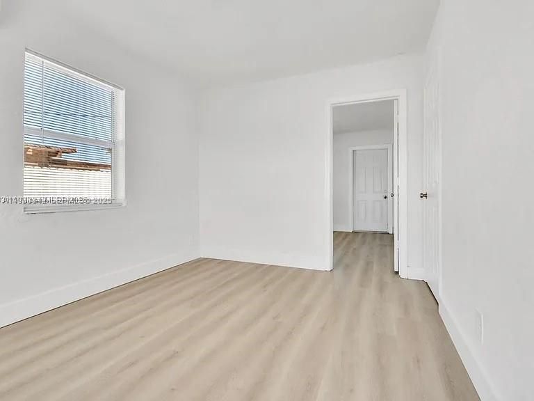 待售: $480,000 (0 贝兹, 0 浴室, 848 平方英尺)