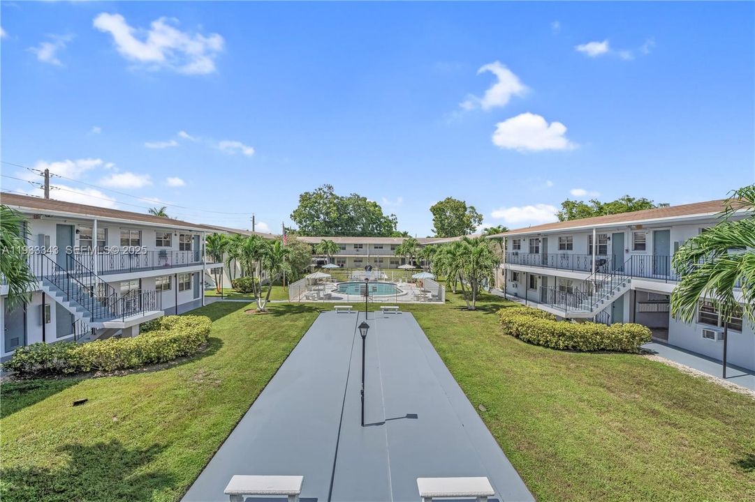 На продажу: $209,900 (2 спален, 1 ванн, 670 Квадратных фут)