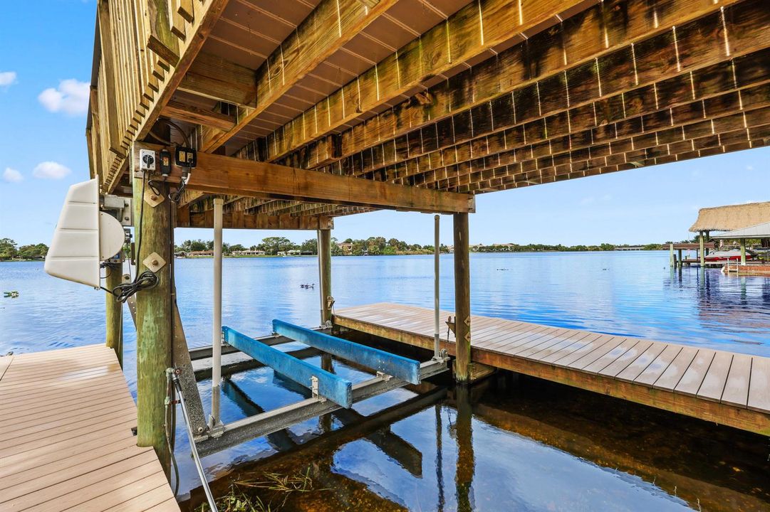 2097 Circle Pl Dr - Dock(3)