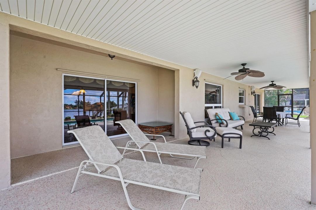 2097 Circle Pl Dr - Covered Patio(1)