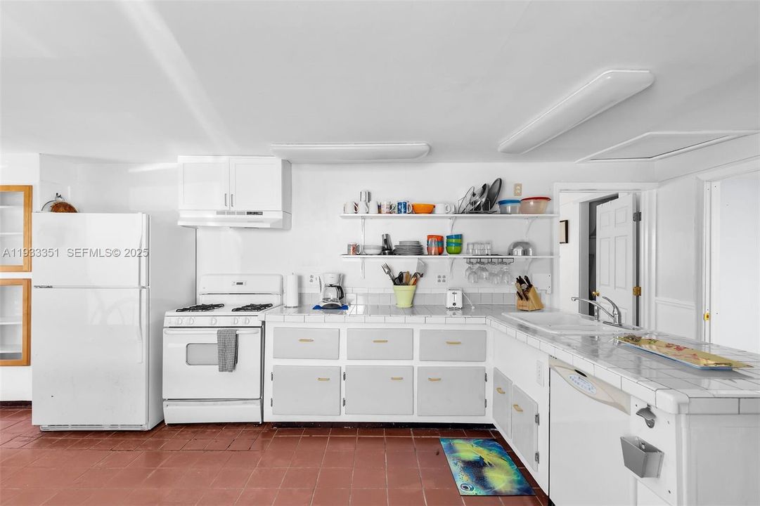 En Venta: $699,000 (2 camas, 2 baños, 1496 Pies cuadrados)