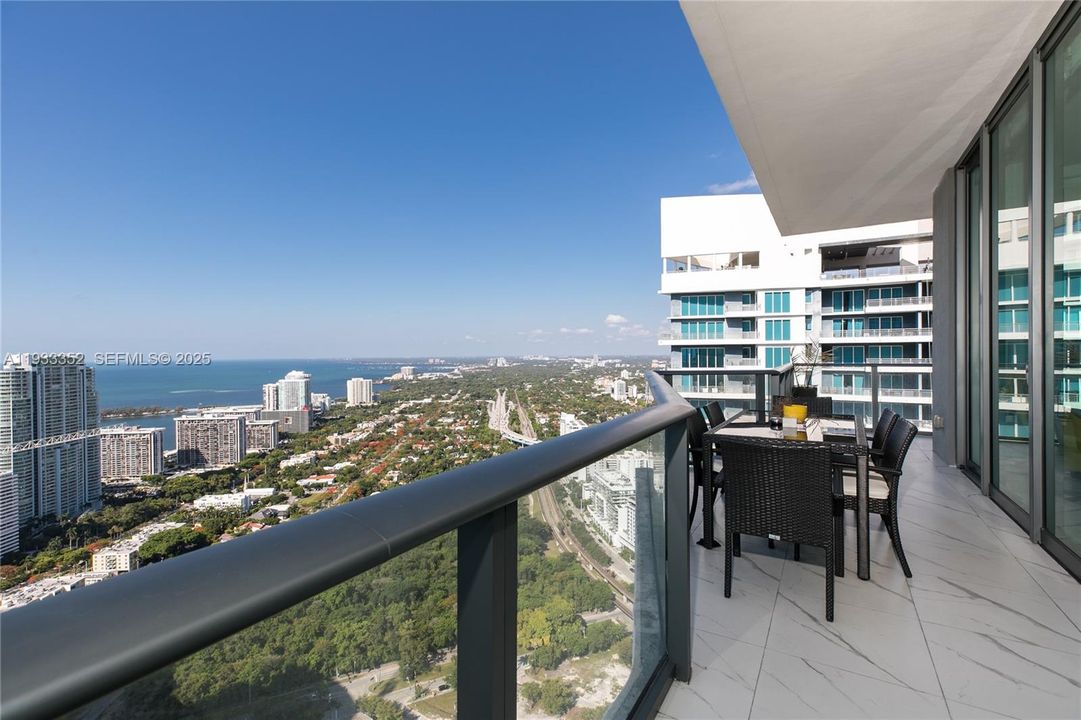 For Rent: $11,000 (4 beds, 3 baths, 2084 Square Feet)