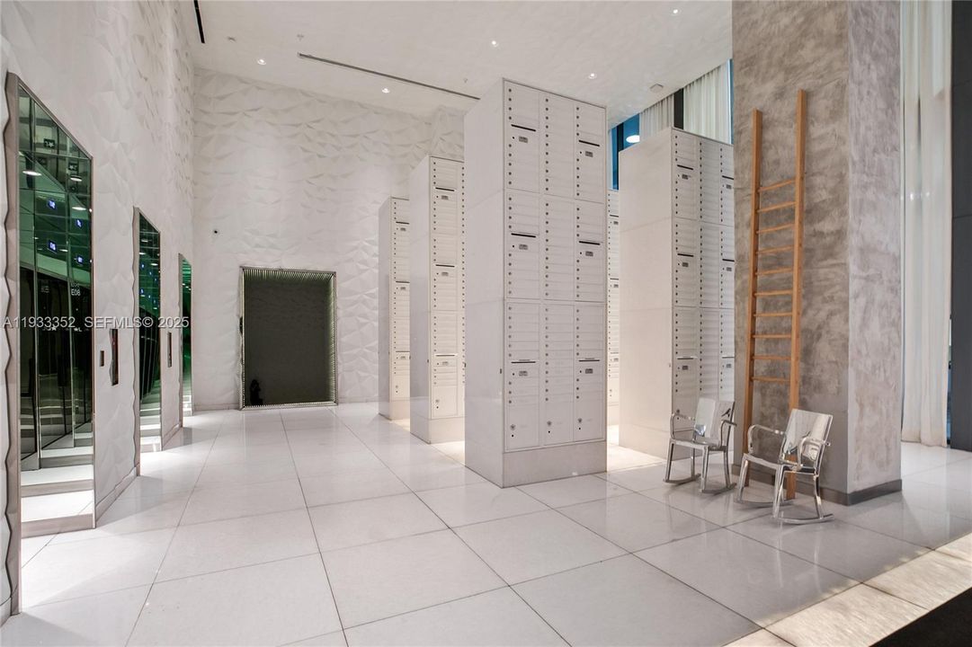 For Rent: $11,000 (4 beds, 3 baths, 2084 Square Feet)