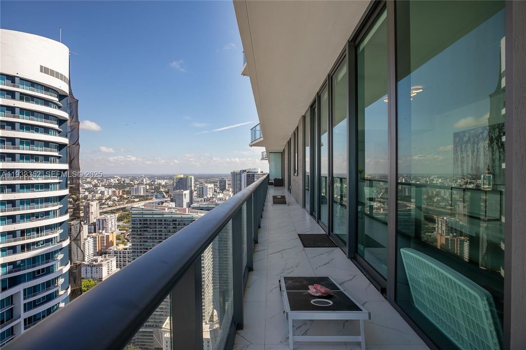 For Rent: $11,000 (4 beds, 3 baths, 2084 Square Feet)