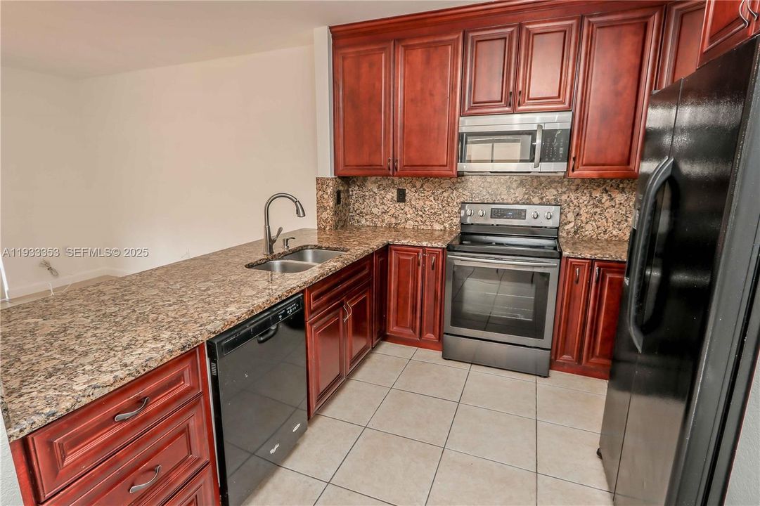 待售: $545,000 (3 贝兹, 2 浴室, 1678 平方英尺)