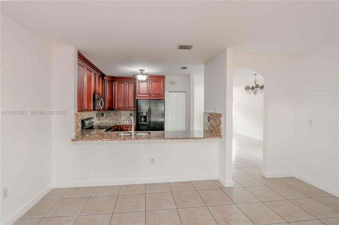 待售: $545,000 (3 贝兹, 2 浴室, 1678 平方英尺)