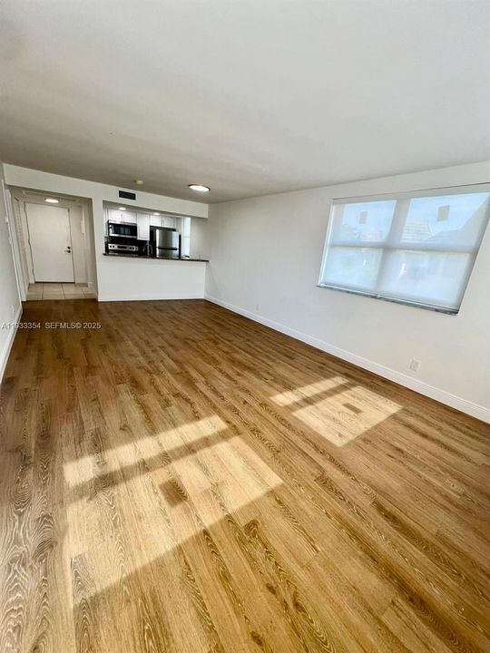 出租: $1,999 (1 贝兹, 1 浴室, 710 平方英尺)