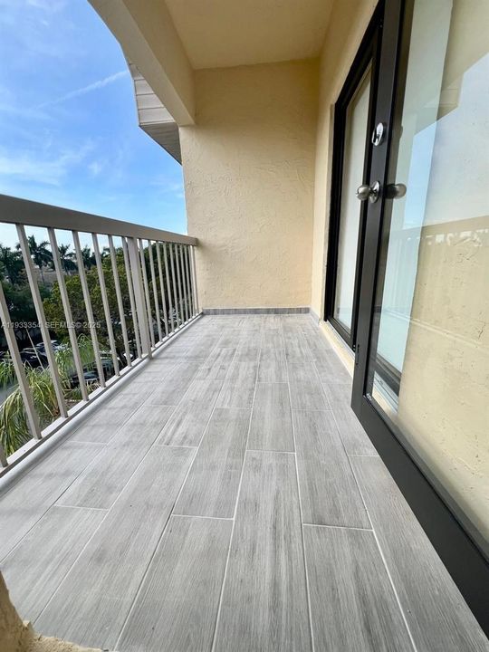 出租: $1,999 (1 贝兹, 1 浴室, 710 平方英尺)