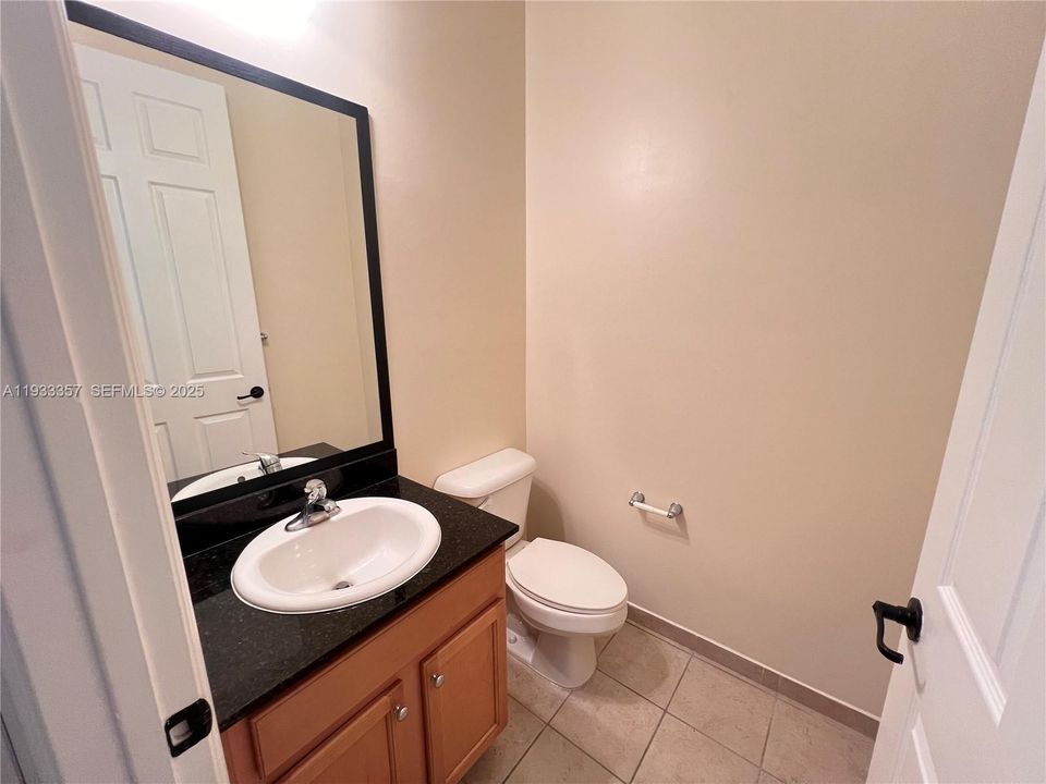 На продажу: $610,000 (3 спален, 2 ванн, 1868 Квадратных фут)