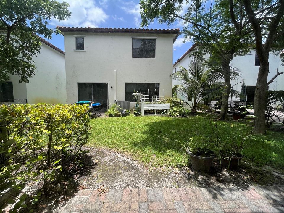 На продажу: $610,000 (3 спален, 2 ванн, 1868 Квадратных фут)