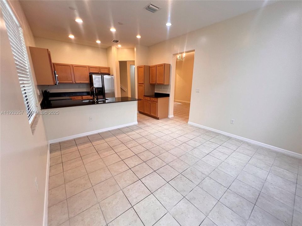 На продажу: $610,000 (3 спален, 2 ванн, 1868 Квадратных фут)