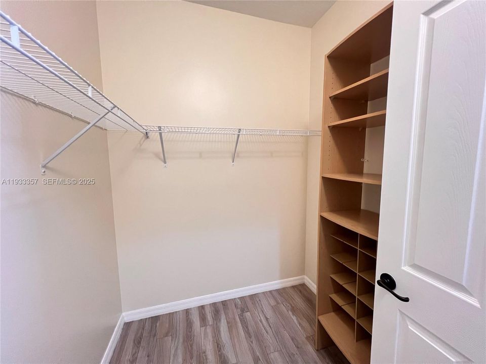 На продажу: $610,000 (3 спален, 2 ванн, 1868 Квадратных фут)